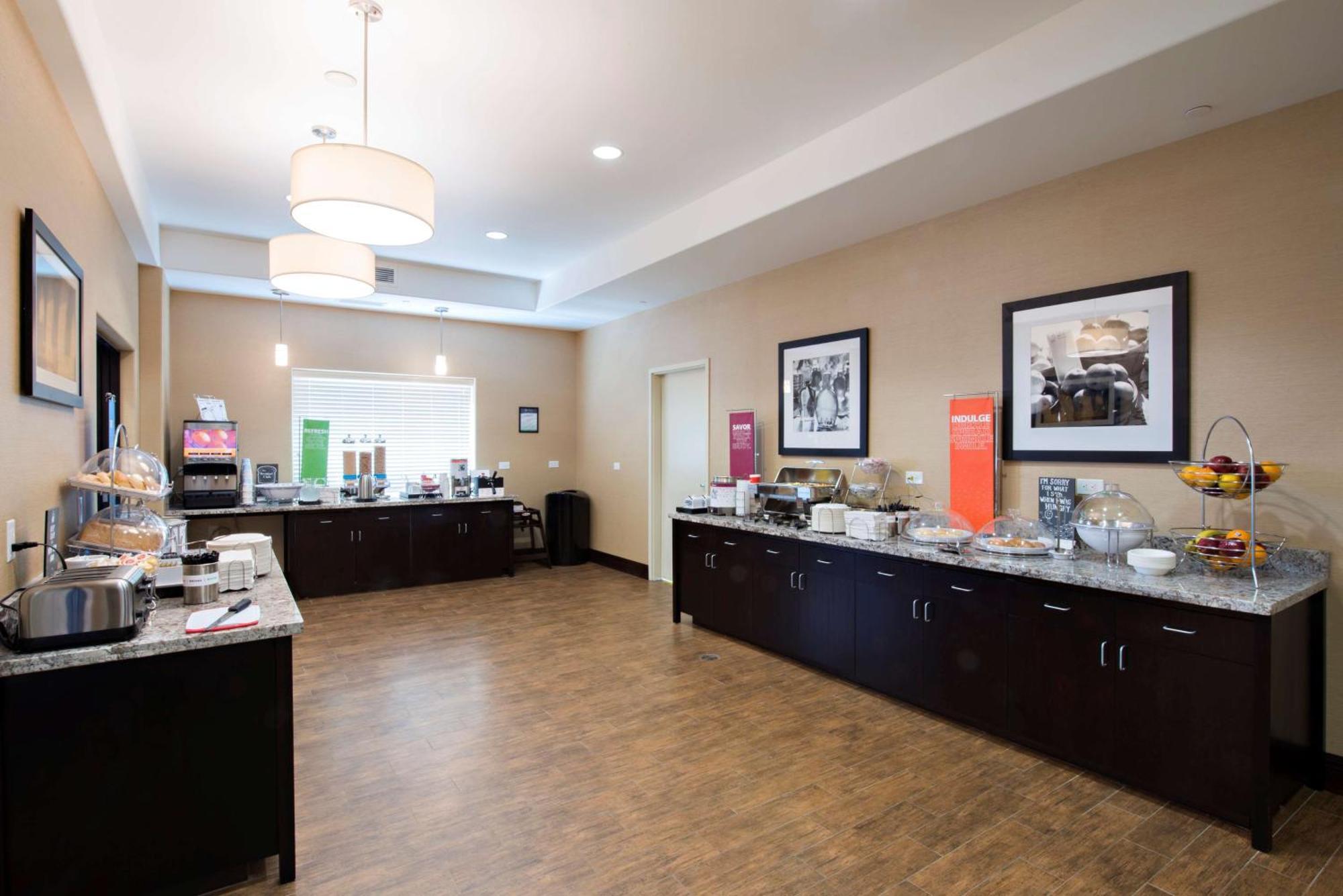 Hampton Inn Saskatoon South Dış mekan fotoğraf